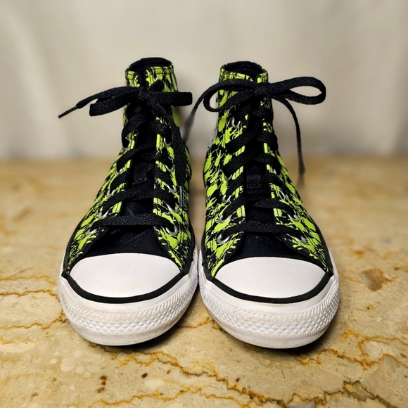 🛑 Converse All Star Black w/Neon Green Bugs Insects High-Top Sneaker Youth 2 - Picture 2 of 9